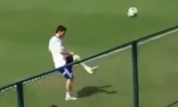 Μέσι και Αγουέρο μιλάνε στο τόπι (vid)