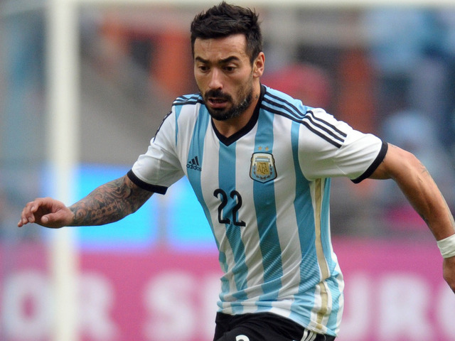 Tα έκανε… μούσκεμα ο Λαβέτσι!