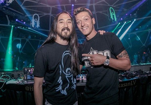 Ξεσάλωσε ο Οζίλ