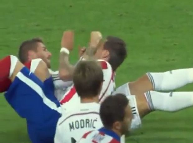 Μπουνιά Ράμος σε Μάντζουκιτς