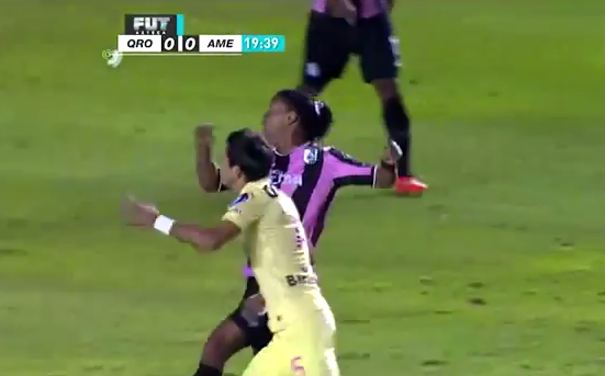 H “καρατιά” του Ροναλντίνιο!