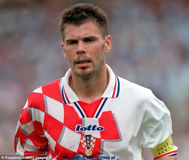 “Φελαϊνί, σταμάτα το ποδόσφαιρο”