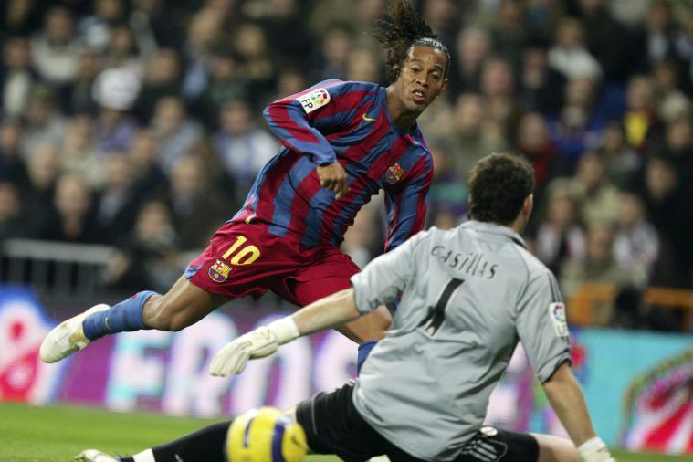 Όταν το “Μπερναμπέου” υποκλίθηκε στον Ροναλντίνιο (vid)