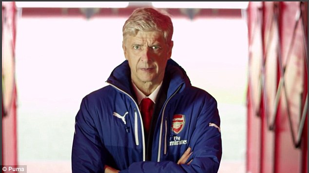 Ακόμα ταλαιπωρείται με τα φερμουάρ ο Βενγκέρ! (vid)