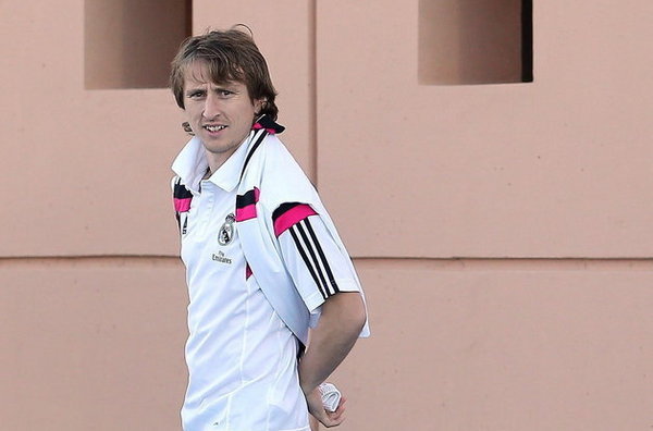 Επιστρέφει στην Πρέμιερ Λιγκ ο Μόντριτς;