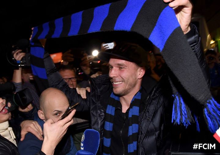 Έφτασε στο Μιλάνο ο Ποντόλσκι