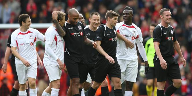 Συγκίνηση και χαρά στο “Άνφιλντ” (pics&vids)