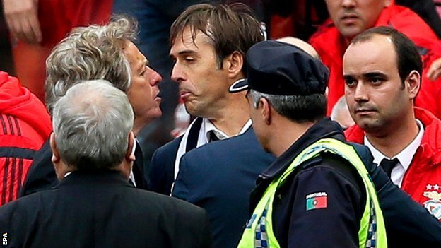 “Θα λες σωστά το όνομά μου…” (vid)