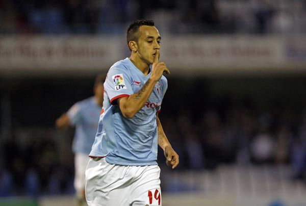 Πέτυχε με χορτάρι τον Μπουσκέτς! (vid)