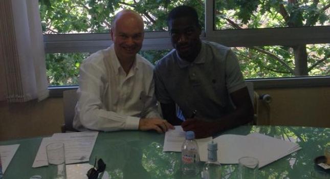 Και επίσημα “νερατζούρο” ο Κοντόγκμπια!