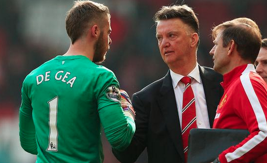 “Μπλόκο” από Φαν Χααλ σε Ντε Χέα