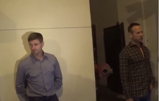 Οι παπαράτζι τύφλωσαν τον Τζέραρντ! (vid)