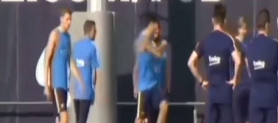 Η φιλική κλοτσιά του Αρντά στον Σουάρεζ (vid)