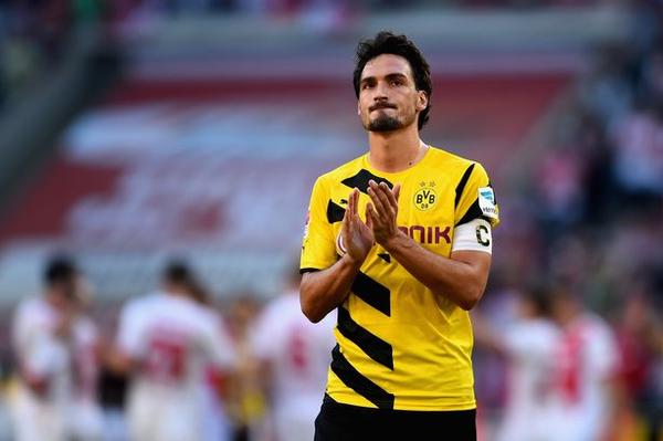 Τα πήρε στο… κρανίο ο Χούμελς! (pic)