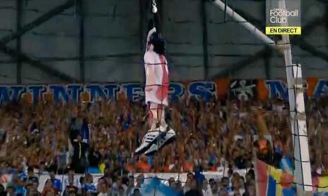 “Κρέμασαν” τον Βαλμπουενά!