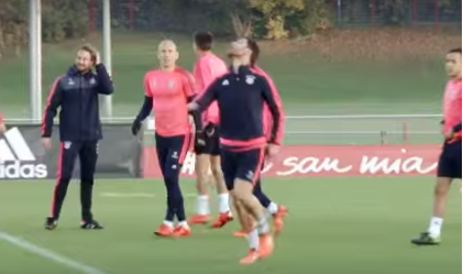 “Τρέλανε” τους συμπαίκτες του ο Αλόνσο (vid)