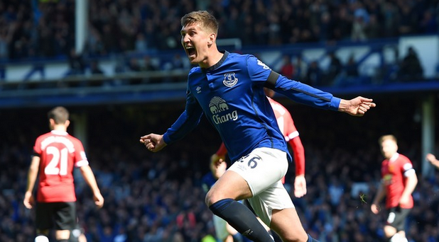 Τρελά λεφτά από Γιουνάιτεντ για Στόουνς