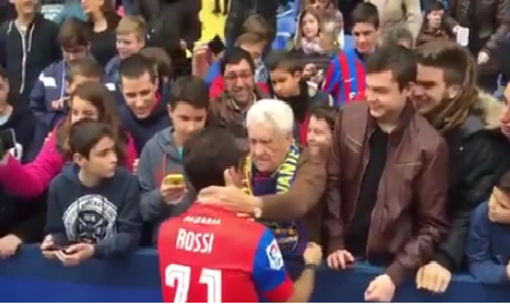 Το συγκινητικό μήνυμα ενός ηλικιωμένου στον Ρόσι