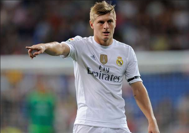 Τα σκάει για Κρόος η Παρί