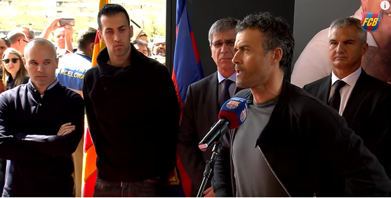 Τίμησαν τη μνήμη του Κρόιφ οι παίκτες της Μπαρτσελόνα (vid)