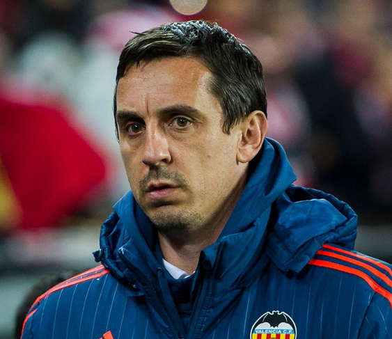 Τέλος ο Νέβιλ από Βαλένθια