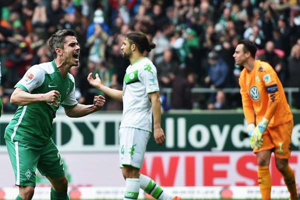 Eίναι ακόμα εδώ