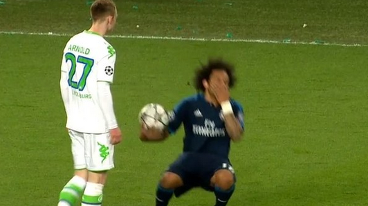 Μαρσέλο, έπεσες πολύ χαμηλά (vid)