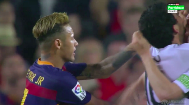 Το ύπουλο χτύπημα του Νεϊμάρ σε παίκτη της Βαλένθια (vid)