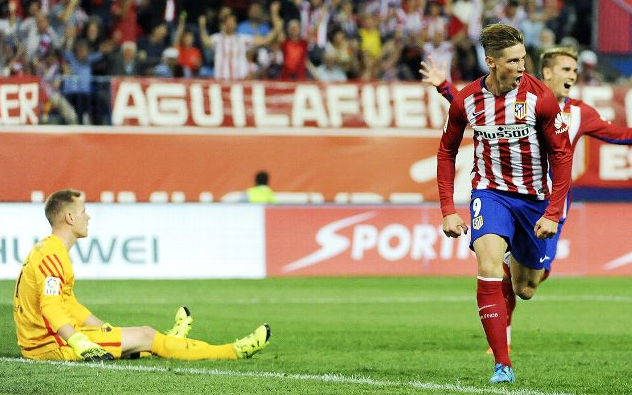 Όταν τη βλέπει… σεληνιάζεται