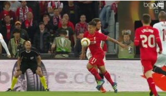 “Επίθεση” Κλοπ στον διαιτητή (vid)