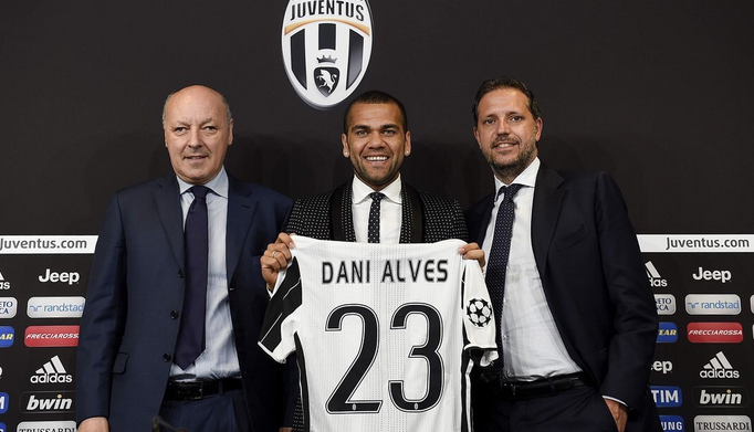 Άλβες: “Μαζί μου πάει για Τσάμπιονς Λιγκ η Γιουβέντους”