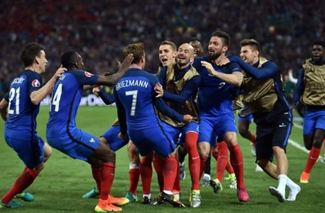 “Τρικολόρ”… time