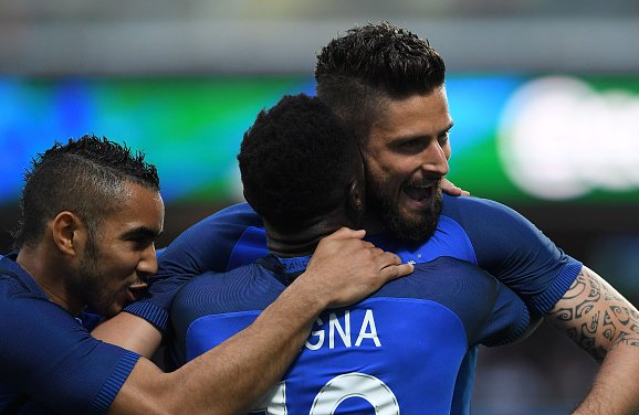 Απίστευτα “αλήτικο” γκολ από Ζιρού! (vid)