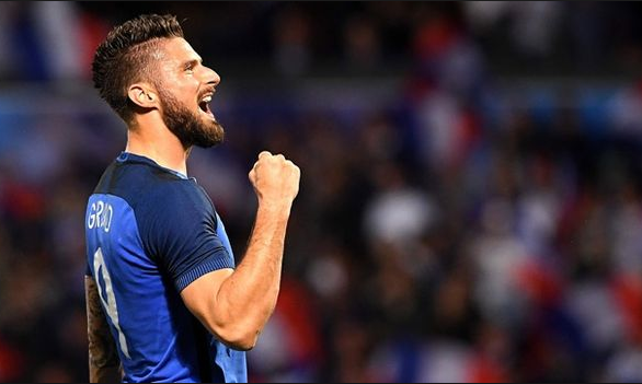 Φορτώνει τόσο εντός όσο και εκτός γηπέδων ο Ζιρού(vid)