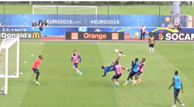 “Απειλεί” τον Ζλάταν ο Μαρσιάλ! (vid)