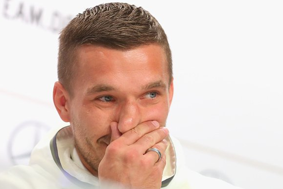 Τι τυπάρα είσαι ρε Ποντόλσκι; (vid)