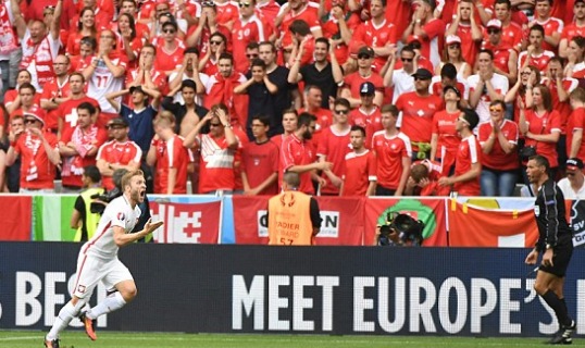 A-Πολώνιοι θεοί