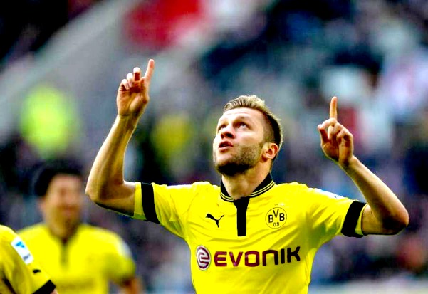 Ο Μπλαζικόφσκι υπέγραψε στους “λύκους”