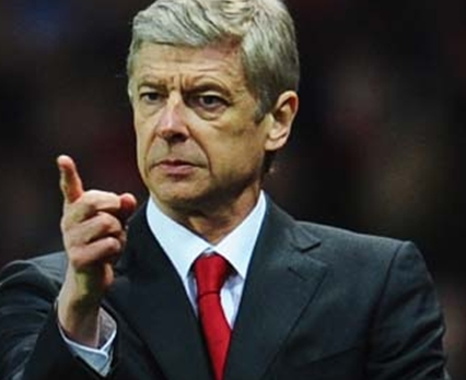 Βενγκέρ: “Ψάχνουμε μόνο για αμυντικό”