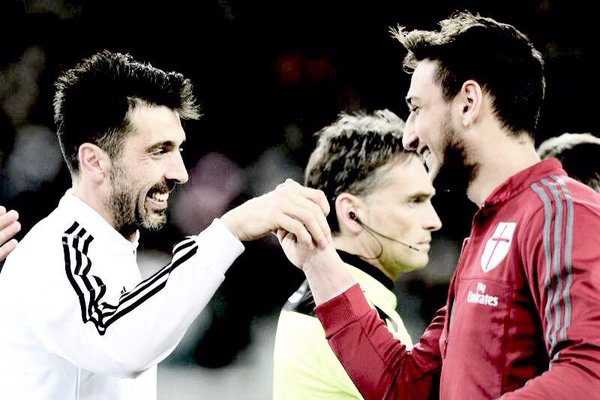 Τζίτζι βγήκε, Τζίτζι μπήκε (pic)