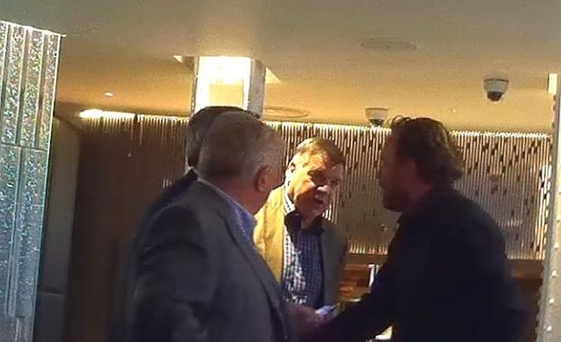 Σκάνδαλο μεγατόνων με Αλαρντάις στην Αγγλία (vid)