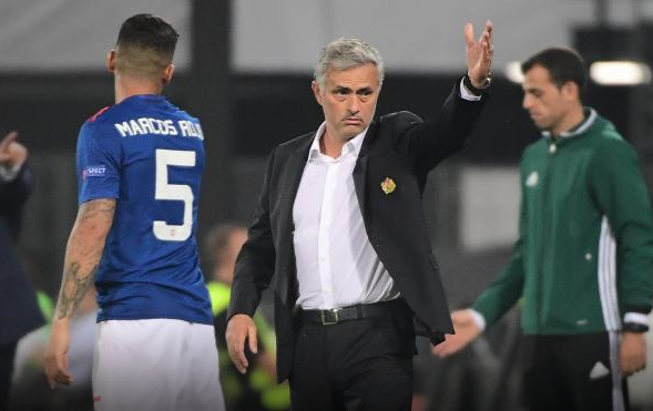 Μουρίνιο: «Απίστευτα παθιασμένοι οι οπαδοί μας»