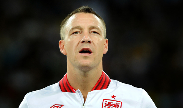 O Tέρι δεν ξέχασε την εθνική Αγγλίας (pic)