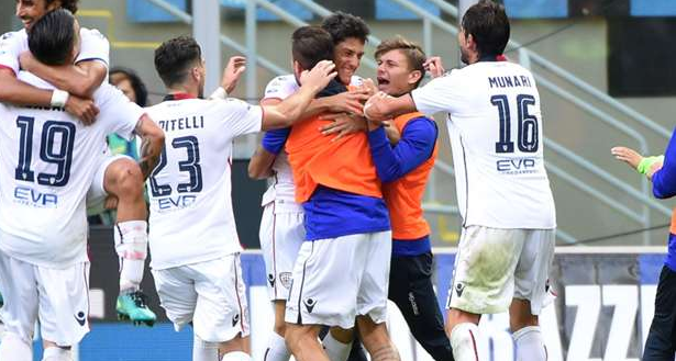 Έβαλε τα χεράκια της και έβγαλε τα ματάκια της η Ίντερ (vid)