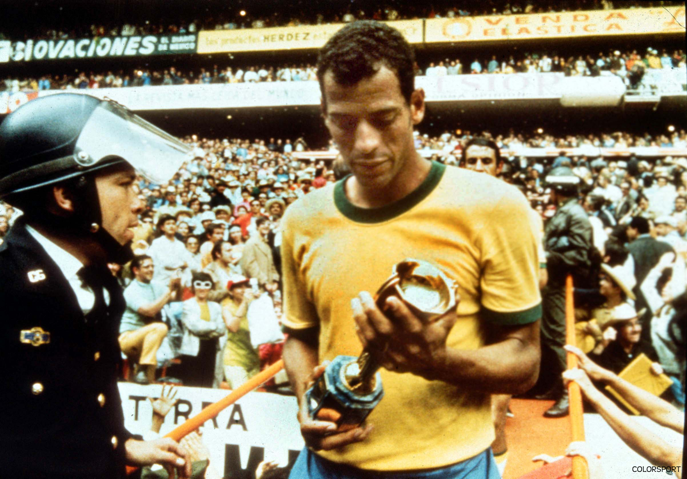 Κάρλος Αλμπέρτο: O αφανής ήρωας της Εθνικής Βραζιλίας (pics, vids)