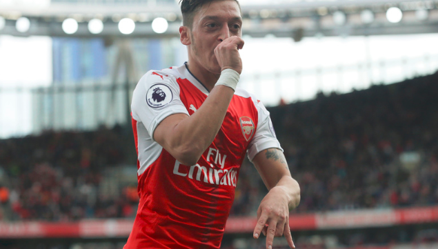 Τα συγκινητικά μηνύματα γενεθλίων στον Οζίλ (vid)