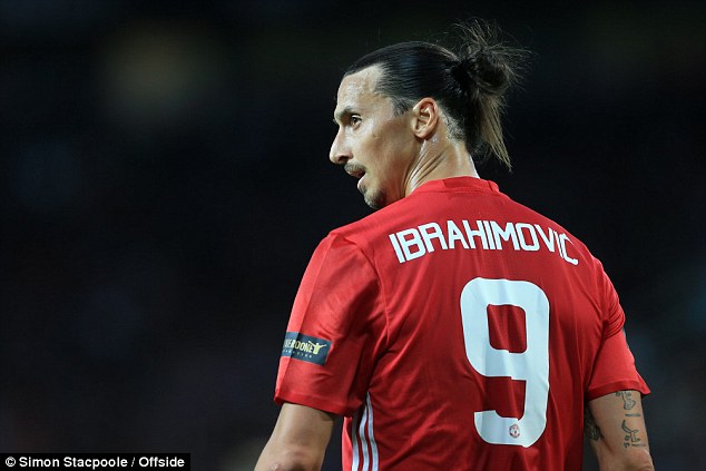 Ο Ζλάταν έδωσε τα αρχ…α του στον Οταμέντι (pics)