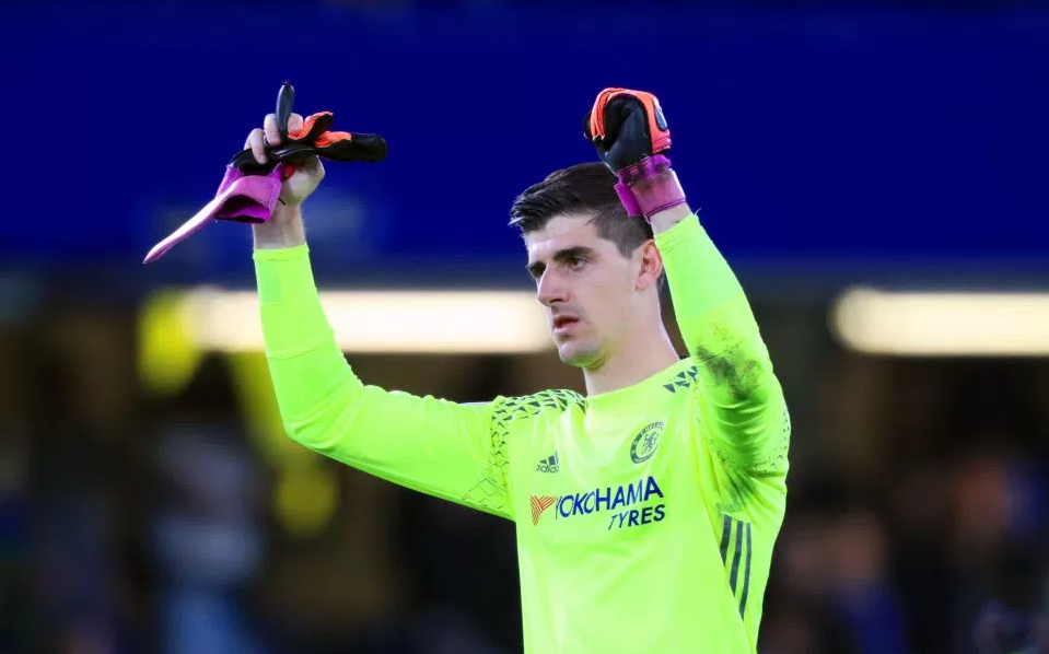 “Βασιλικές” σειρήνες για Κουρτουά