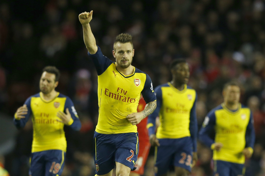 Πλήγμα με Ντεμπισί για Άρσεναλ