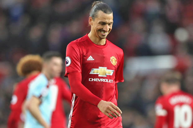 Νέβιλ: «Ο Ζλάταν έχει τα αρχ#$@ που έλειπαν από την Γιουνάιτεντ»